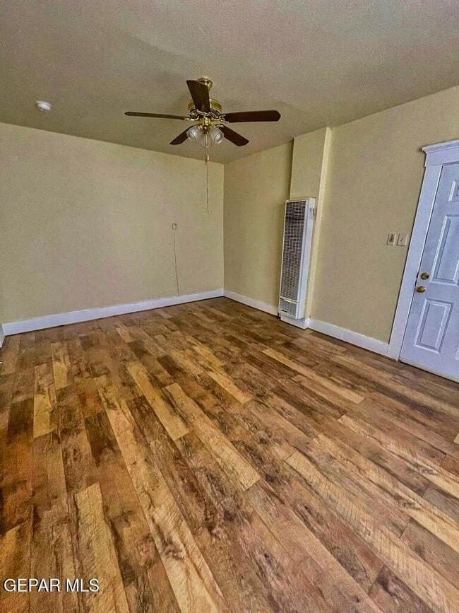 Photo - 2526 Yandell Dr Unit 3