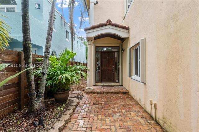 Photo - 3049 Mary St