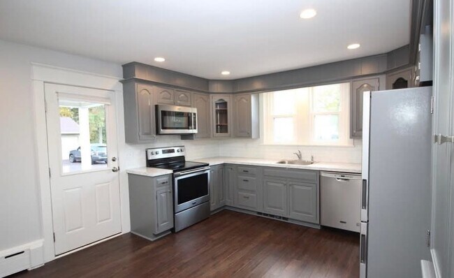 Stainless steel appliances - 479 Allentown Rd