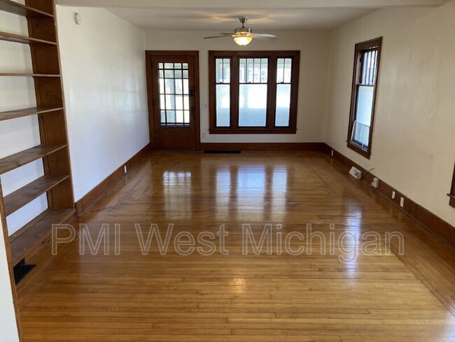 Photo - 1436 Matilda St NE Unit #1