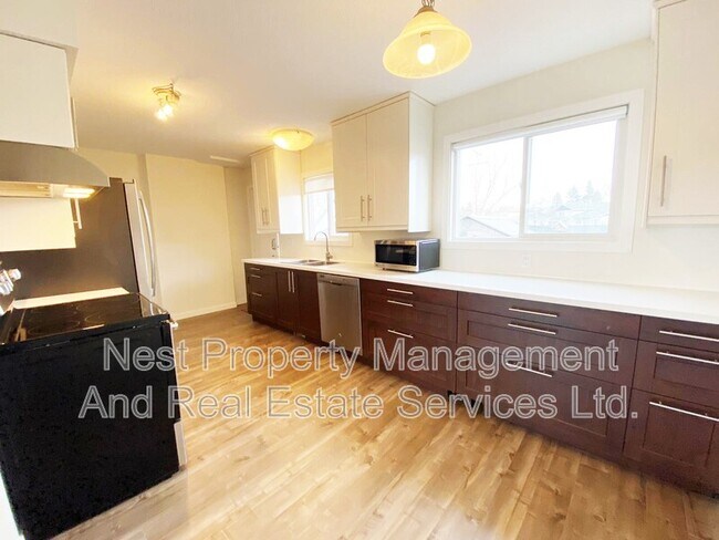 Photo - 111 Tabor Blvd S