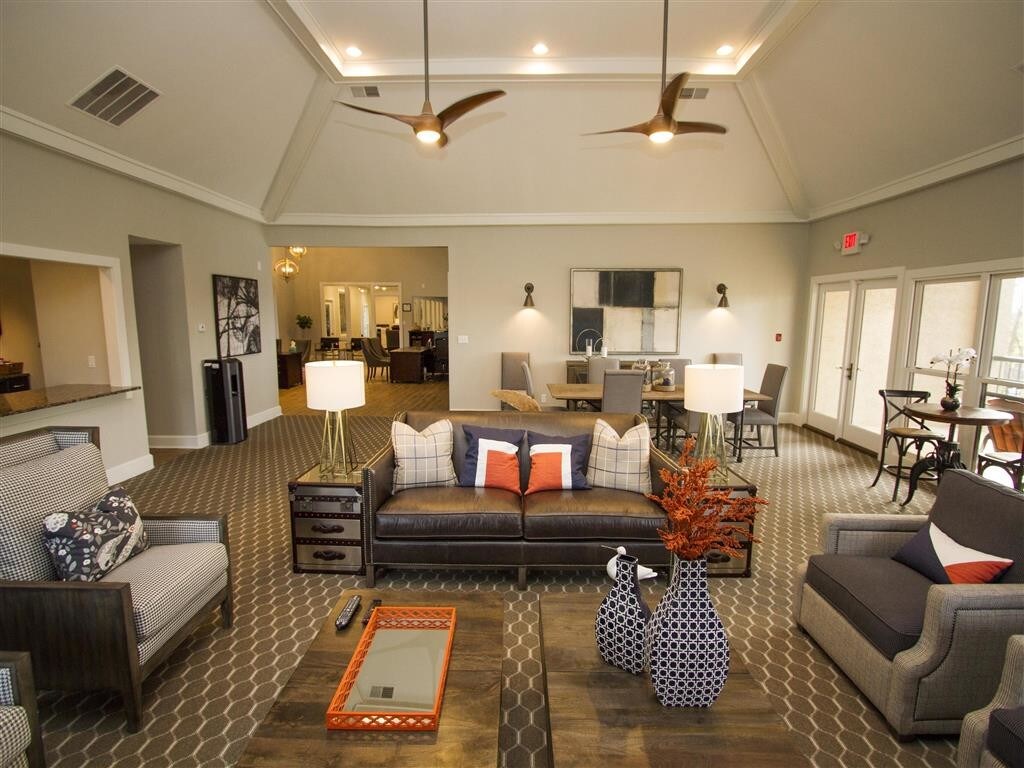 Hampton Woods Apartments For Rent In Shawnee Ks Forrent Com