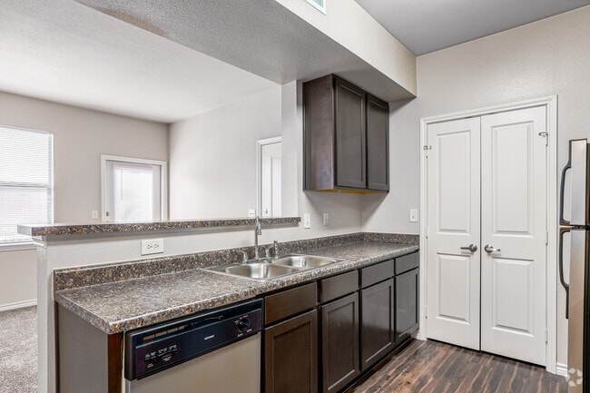 A1 - Edmond - Kitchen