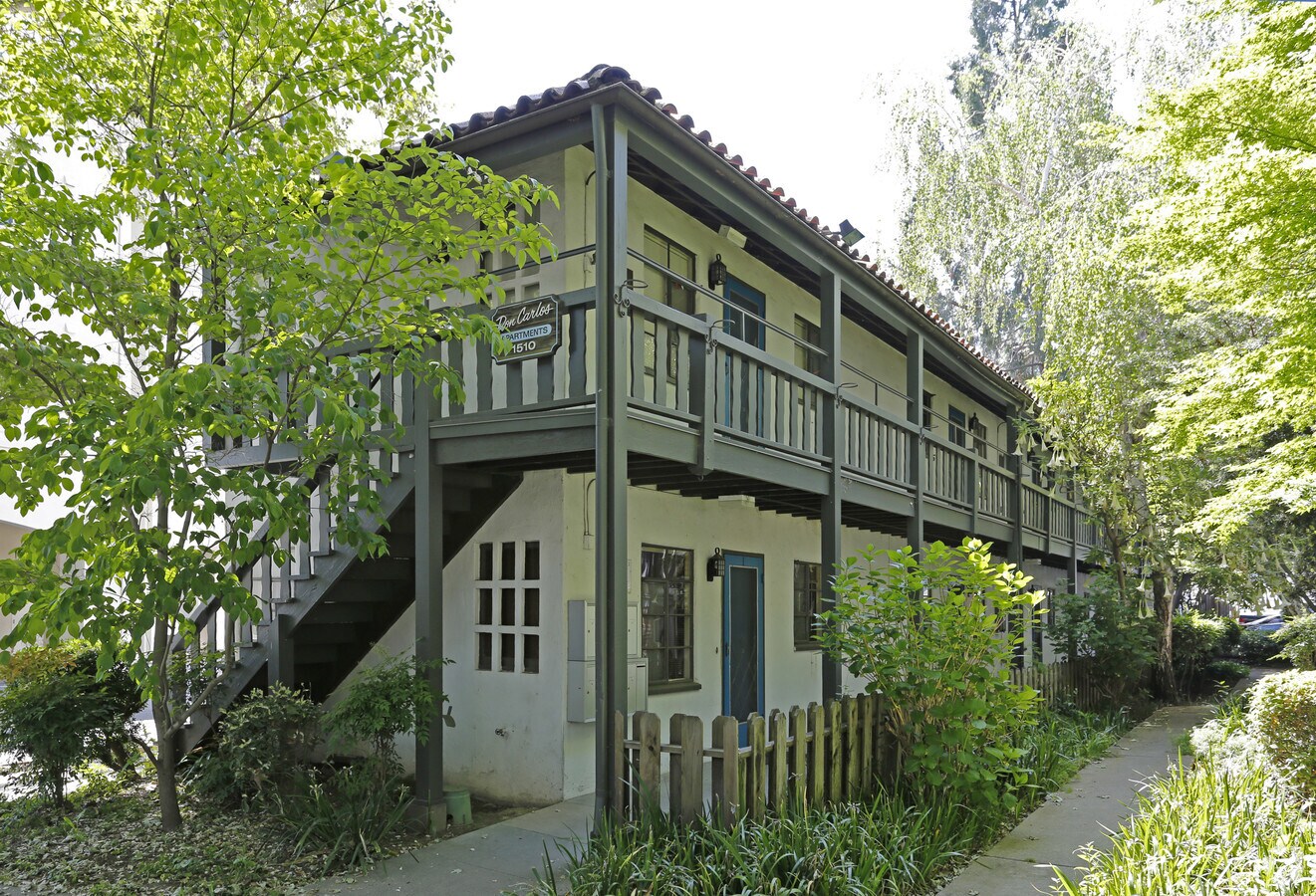 Photo - Don Carlos Apartments