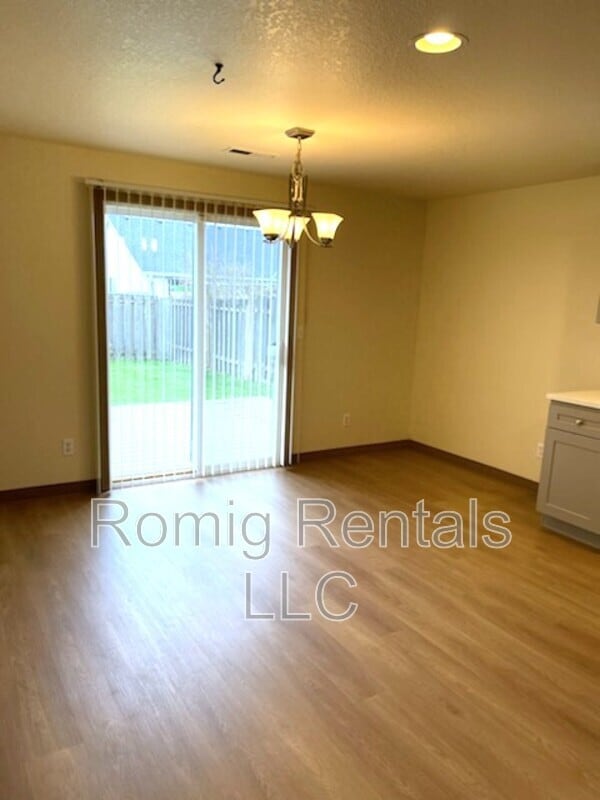 Photo - 15923 NE 90th St