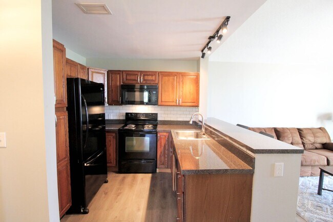 1348 Hunters Rd