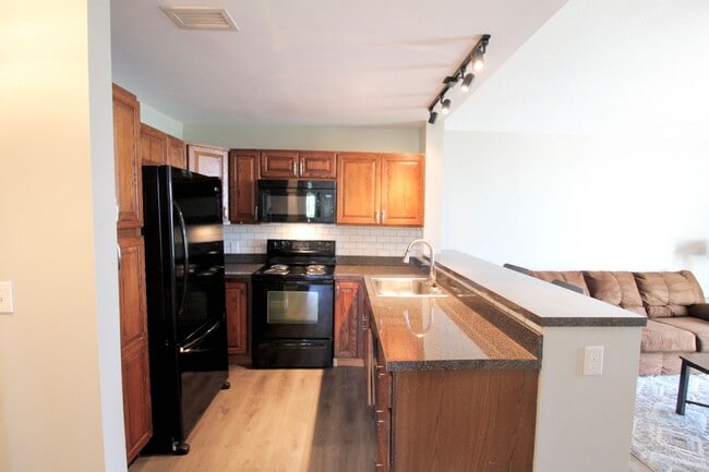 Photo - 1348 Hunters Rd