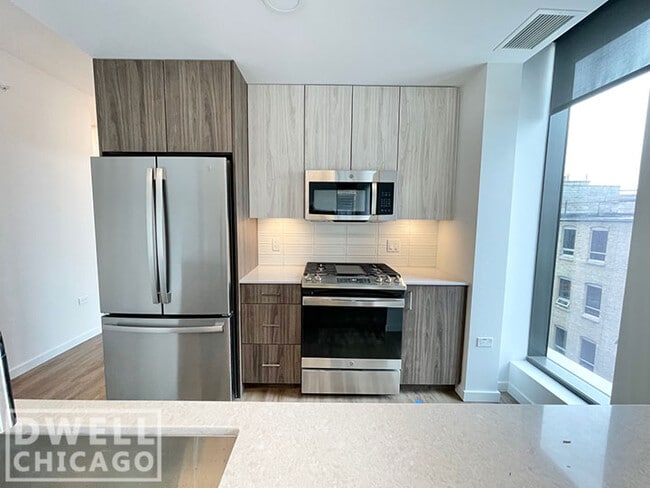 Photo - 1111 W Lake St