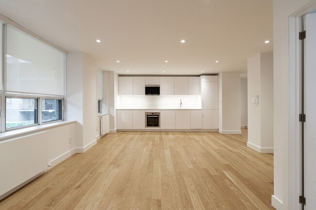 Photo - 755 Avenue Rd