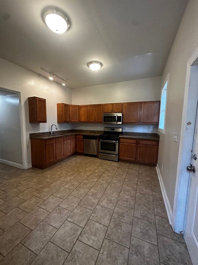 7218 Meade St Unit 1