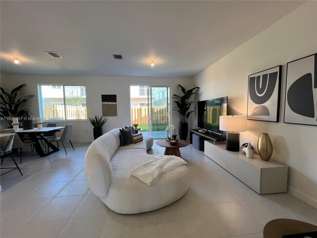 Photo - 651 SE 14th Ct Townhome
