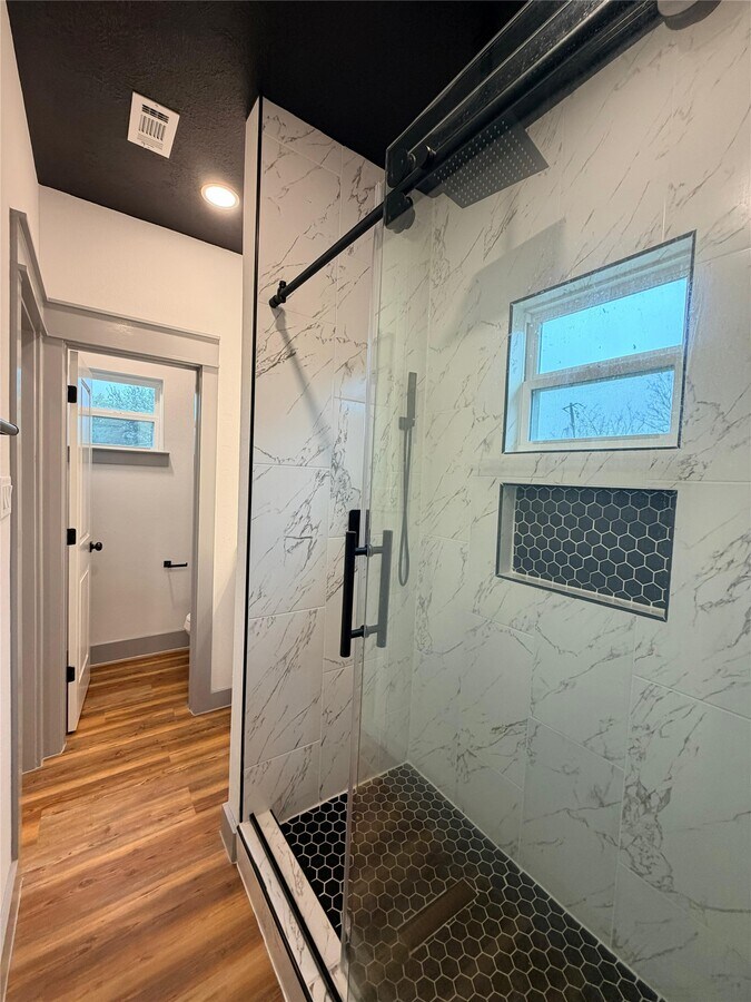 Photo - 1002 Natchez Ave