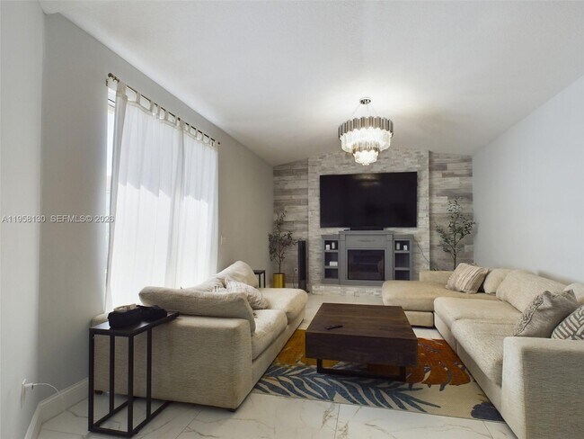 Photo - 212 SW 179th Ave