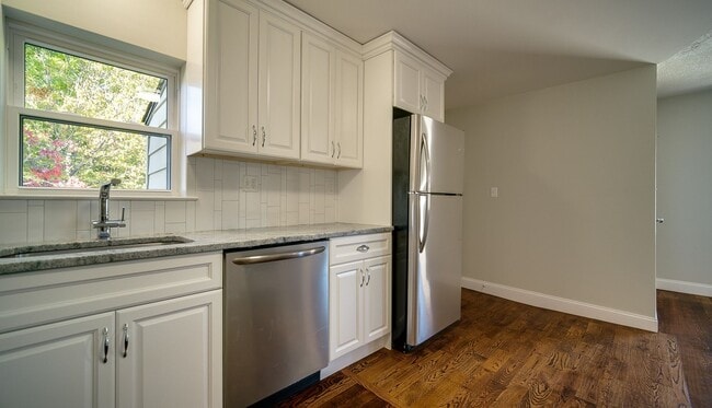 Photo - 185 Willow St Unit 2