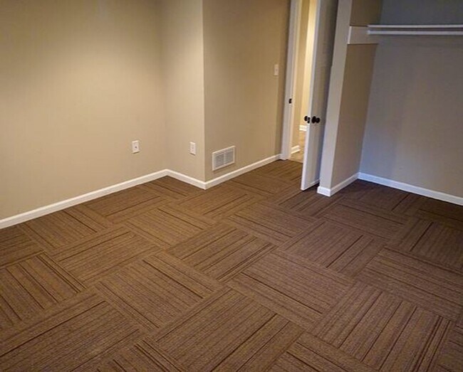 Photo - Affordable 5-Bedroom House Near U of M Campus