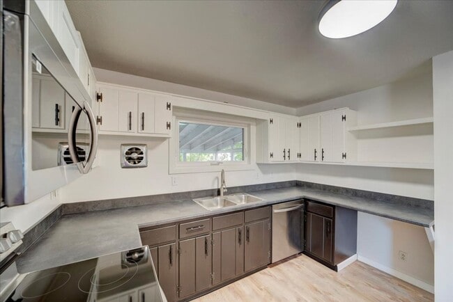 Photo - Spacious 3-Bedroom + Office | Updated Kitc...