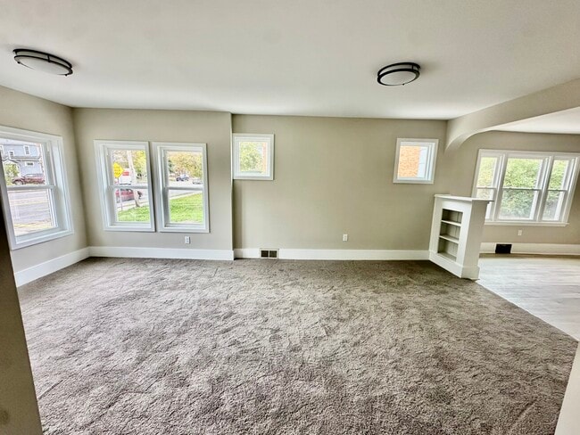 Photo - 218 Niagara Falls Blvd