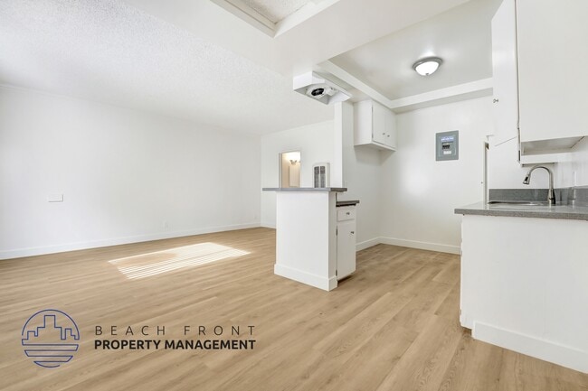 Photo - 6352 Cedar Street