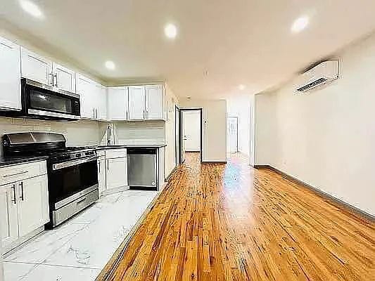 Building Photo - Spacious 2 Bedroom 2Bath