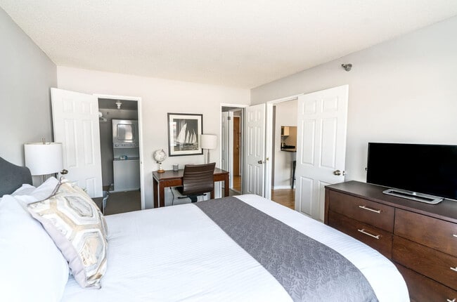 Photo - 127 Greyrock Pl Unidad FL7-ID1050369P