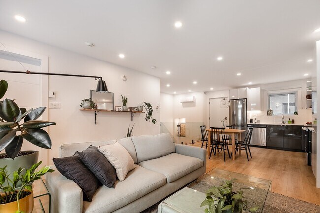 Photo - 227 Rue Sainte-Marguerite Unité -Marguerite