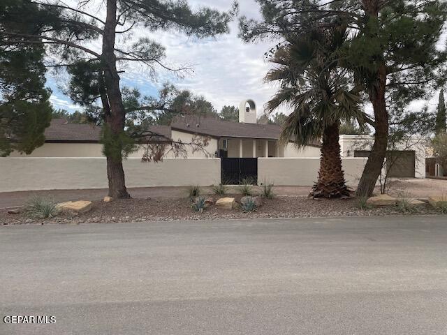 Photo - 497 Kingswood Dr House