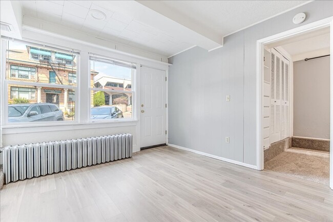 Spacious, Charming Victorian Style Tri-Ple... - Spacious, Charming Victorian Style Tri-Ple... Apartamento Unidad 1510