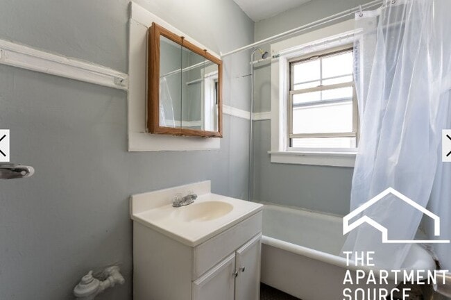 Photo - 3267 W Wrightwood Ave Unit 1
