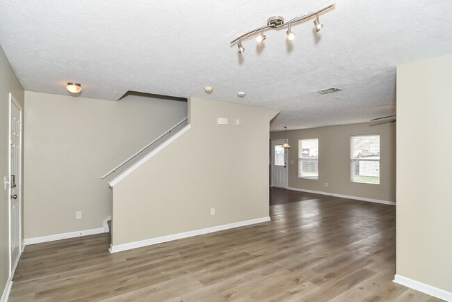 Photo - 3411 Almar Knot Dr