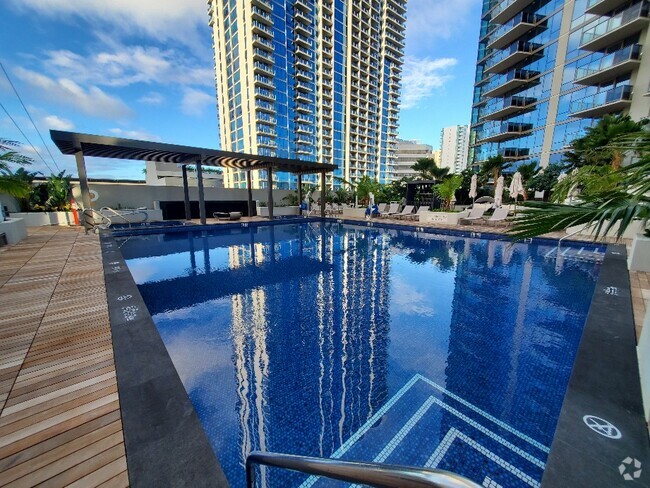 Building Photo - 1388 Kapiolani Blvd Unit 1303 Sky Ala Moana West Rental