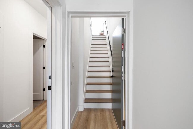 Photo - 3108 Clifford St