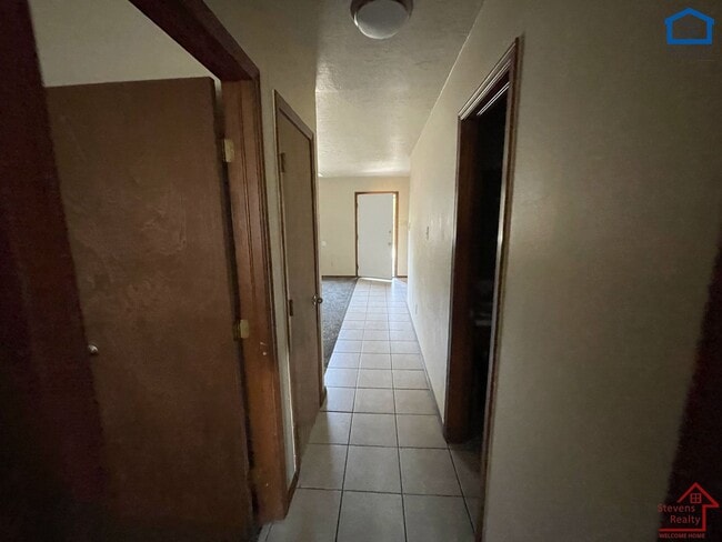 Photo - 1912 SW D Ave