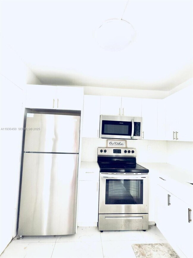 Photo - 1401 NE 191st St Unidad D207