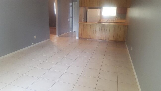 Photo - 360 S 7th St Unidad 14