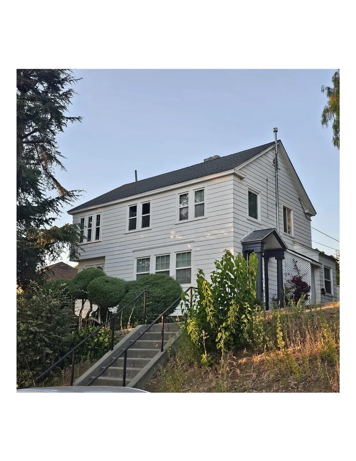 Photo - 150 B St Apartment