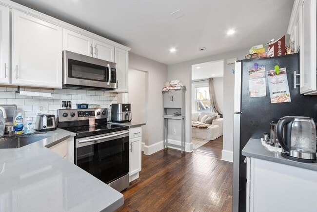 11 Town Hill St