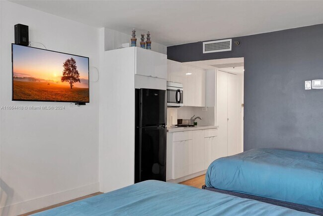 Photo - 19201 Collins Ave Unit 742