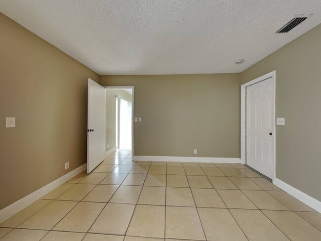 Photo - 2787 Flagstone Dr SE