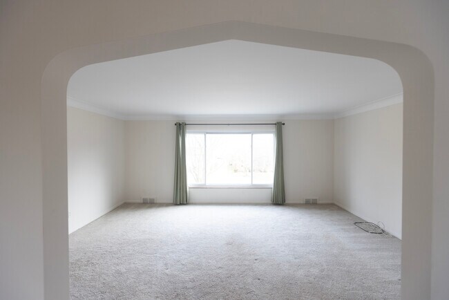 living room window looking over street - 751 Harcourt Rd