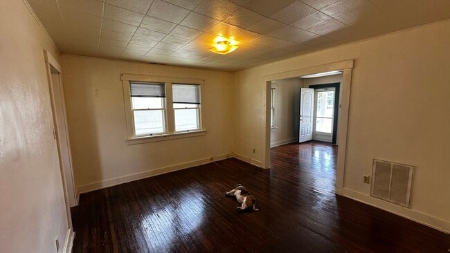 Photo - 910 E 3rd Ave