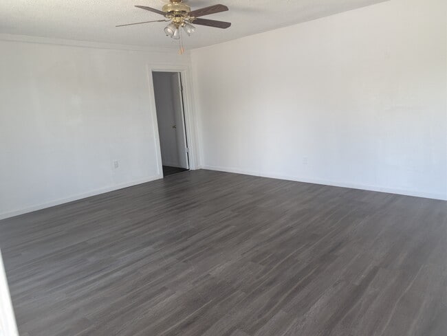 Photo - 507 E Mescalero Rd