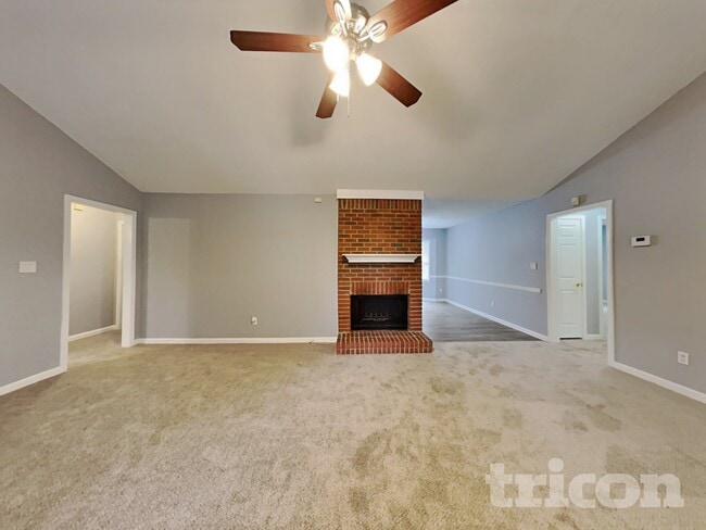 Photo - 184 Bradford Pl