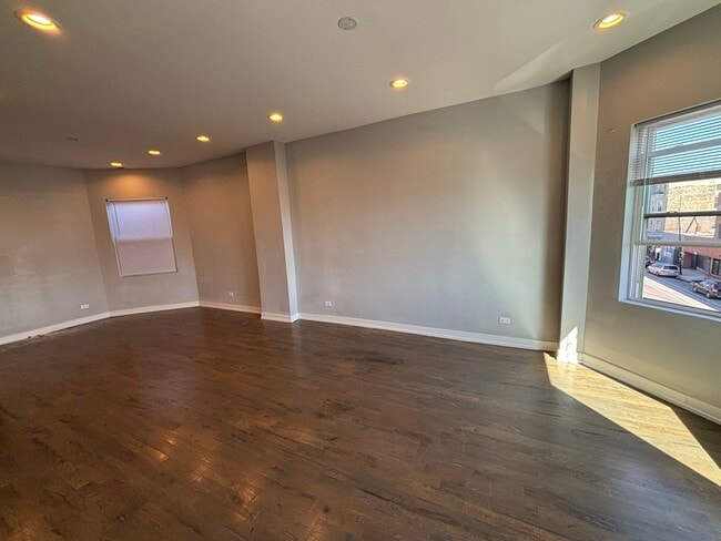 Photo - 2750 W Cermak Rd Unidad 3F