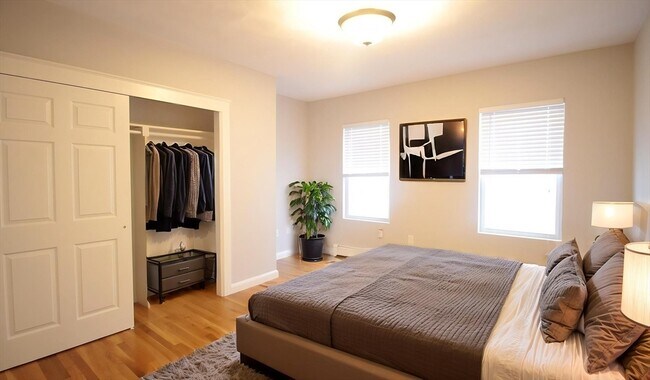 Photo - 1433 Cambridge St Unidad 1