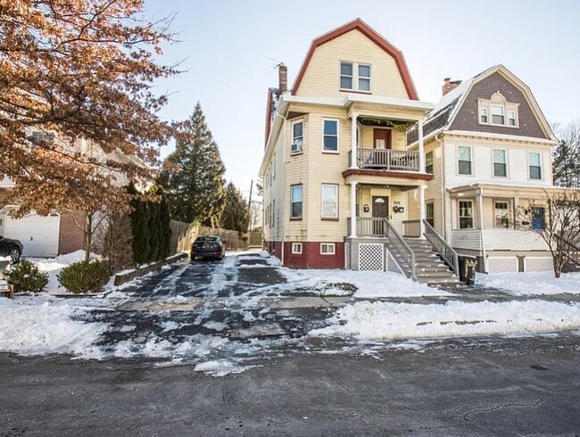 Building Photo - 222 Waverly Pl