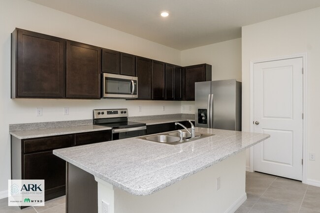 2905 Suncoast Plains Dr