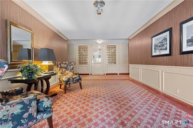 Photo - 869 Farmington Ave Unit 206