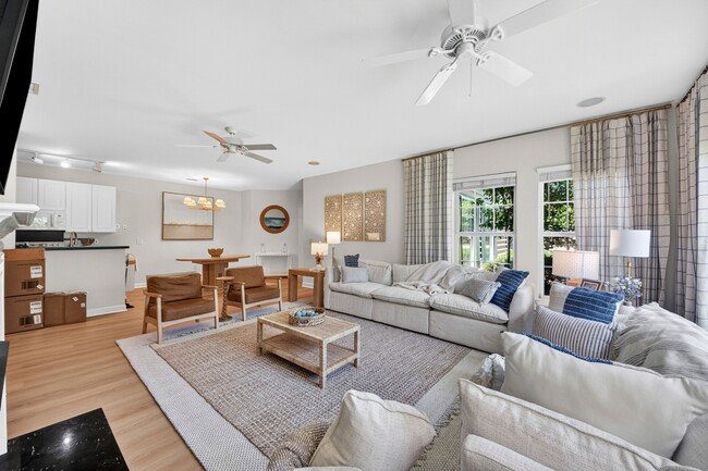 Photo - 1745 Wyngate Cir