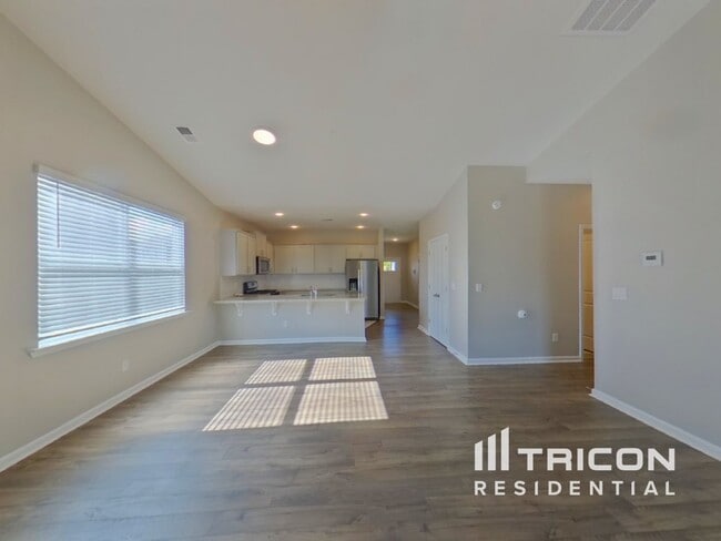 Photo - 1278 Elterwater Ln