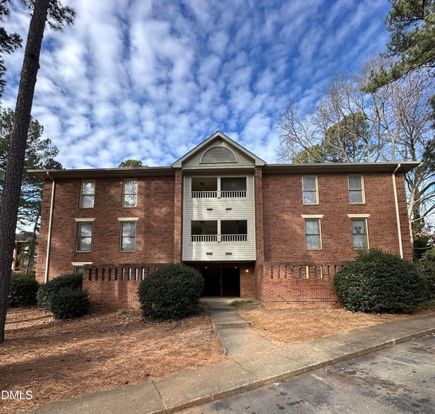 Building Photo - 3532 Ivy Commons Dr Unit 301